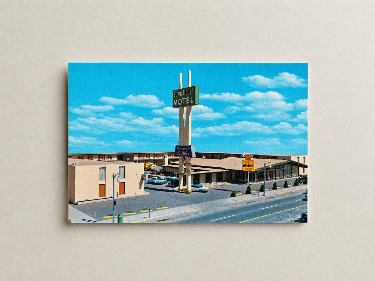 Pueblo, CO: Town House Motor Hotel, downtown on U. S. 50, 85 and 87, 8th and Santa Fe Avenue, Pueblo, Colorado 81003