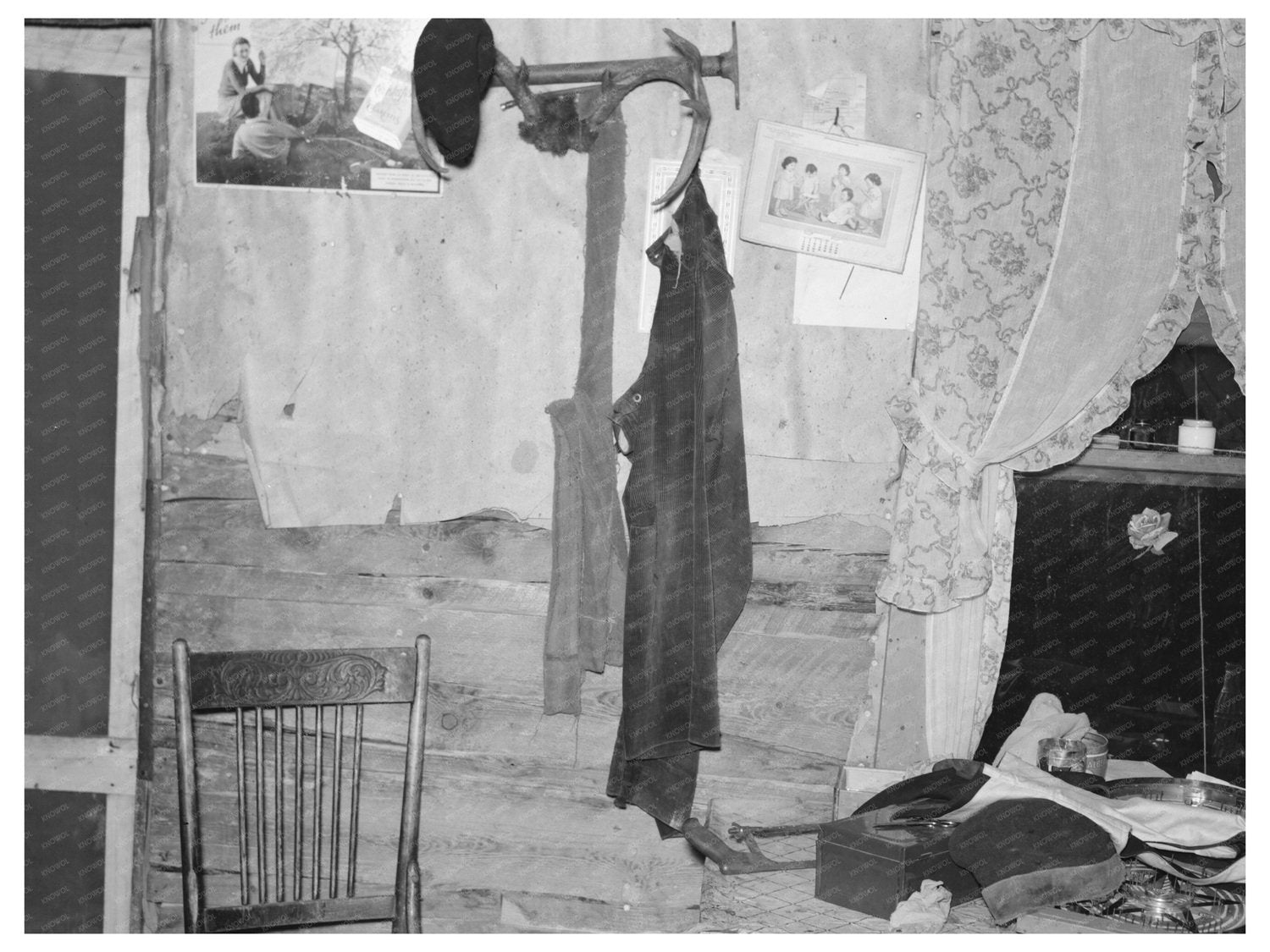 1937 Vintage Farmhouse Living Room in Koochiching County - Available at KNOWOL