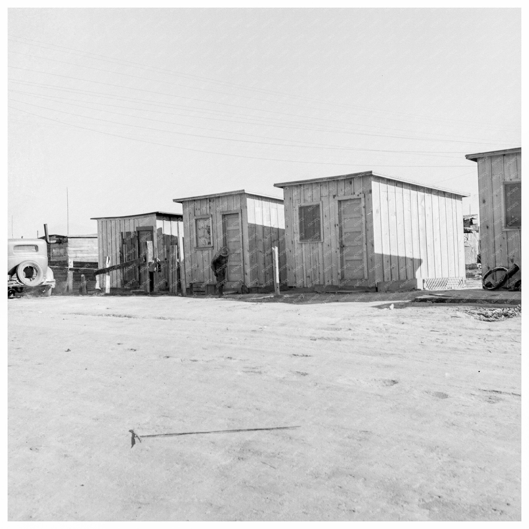 1939 Vintage Cabins for Rent near Bakersfield California - Available at KNOWOL