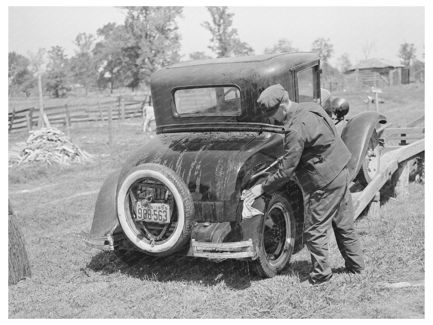 1939 Vintage Car Wash in San Augustine Texas - Available at KNOWOL