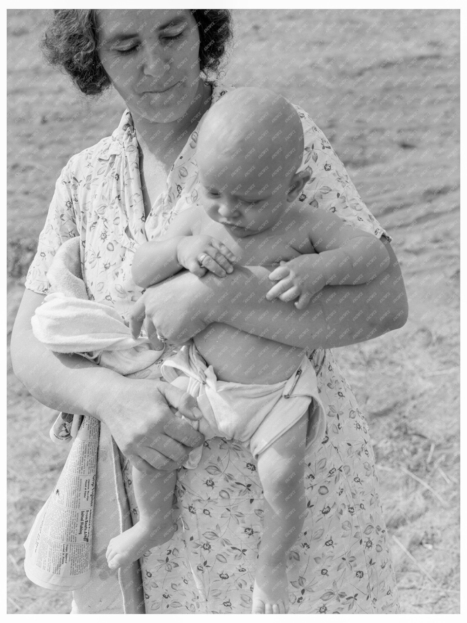 1939 Vintage Hop Pickers Family in Oregon Growers Camp - Available at KNOWOL