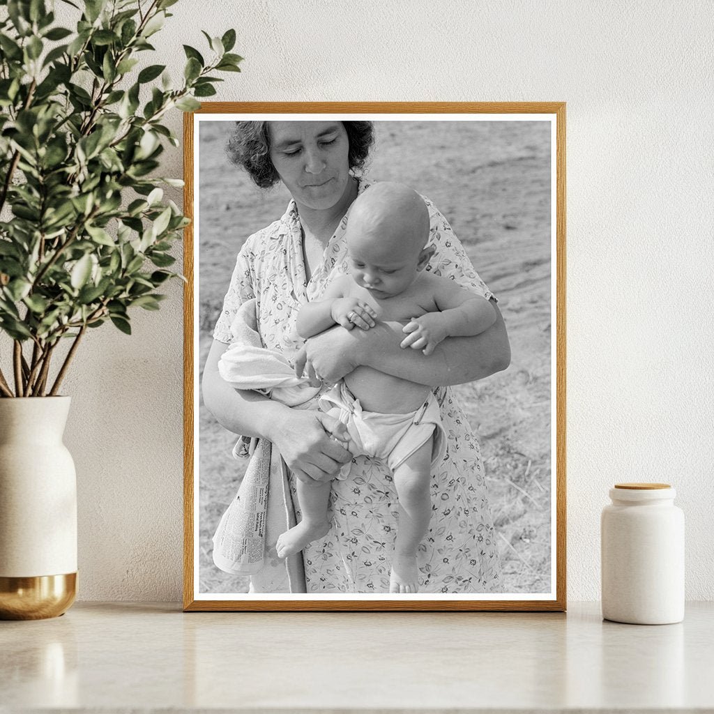 1939 Vintage Hop Pickers Family in Oregon Growers Camp - Available at KNOWOL