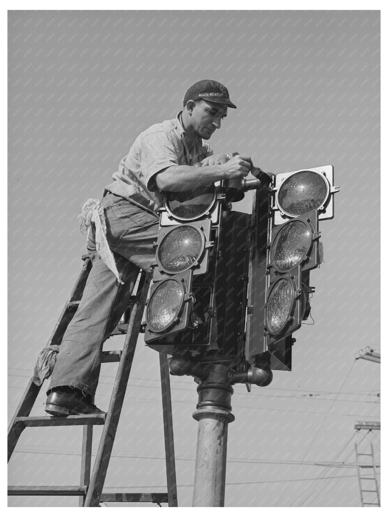 1940 San Diego Traffic Signal Installation Vintage Photo - Available at KNOWOL