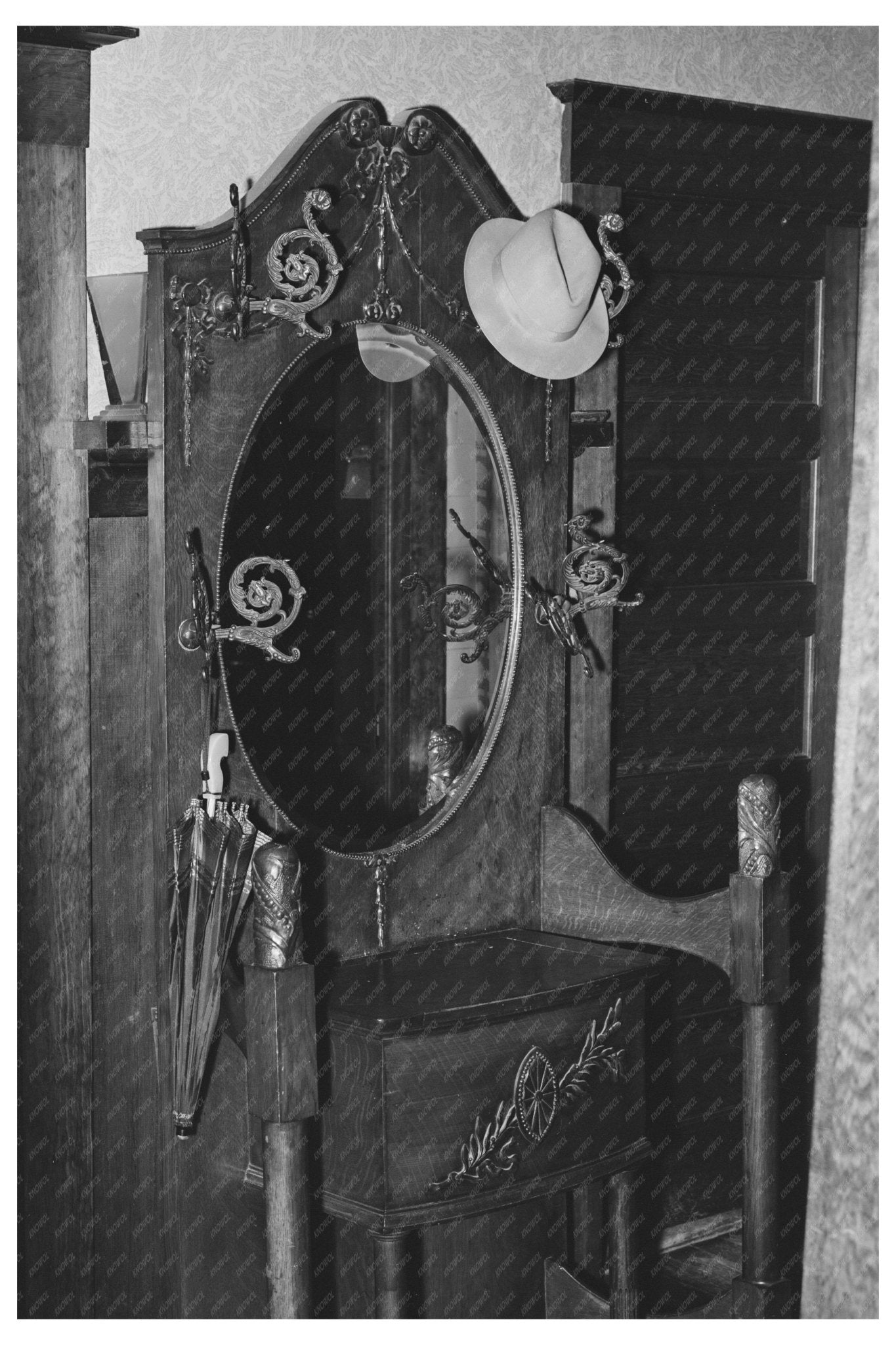 1940 Vintage Interior of Placer County Fruit Farmers House - Available at KNOWOL