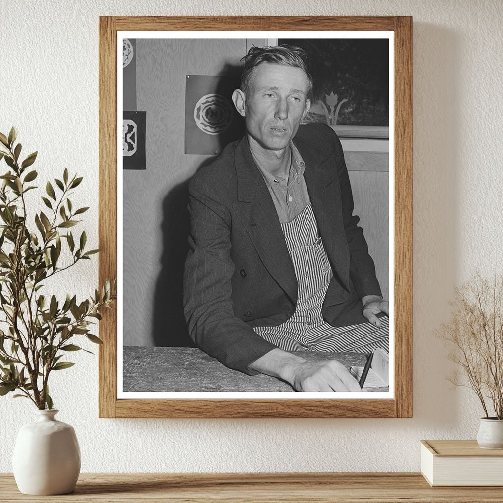 1942 Vintage Agricultural Workers in Woodville California - Available at KNOWOL