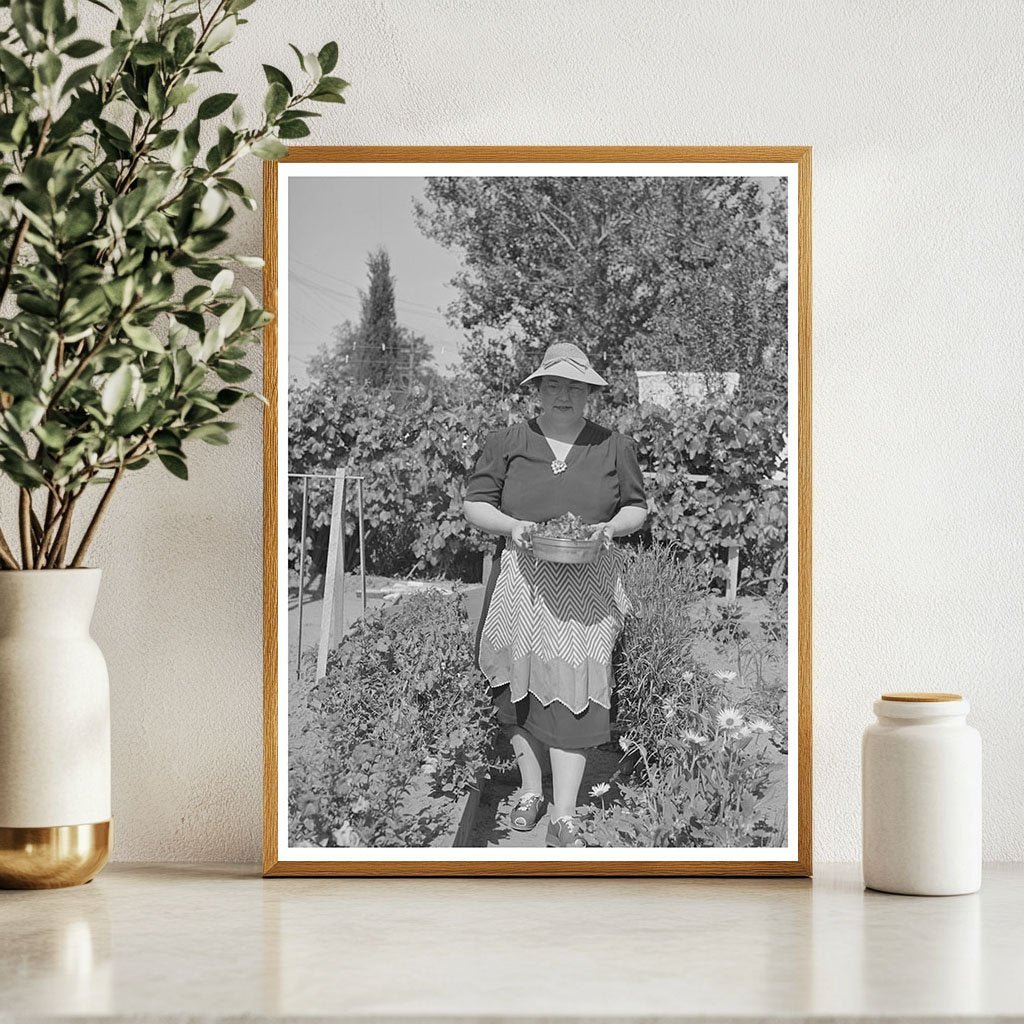 1942 Vintage Housewife Gardening in Turlock California - Available at KNOWOL