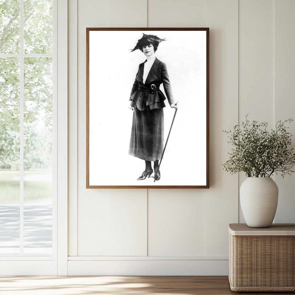 1918 Elegant Women Showcasing Early 20th Century Fashion