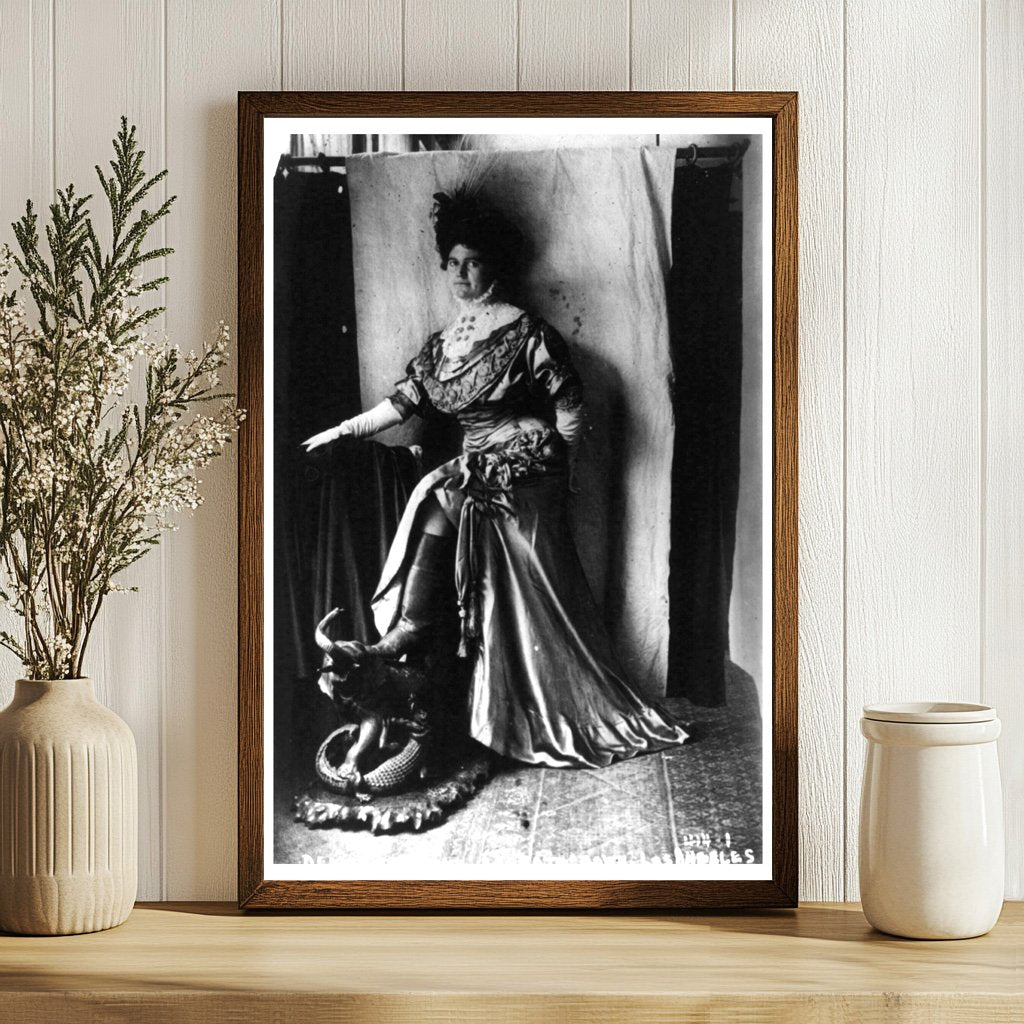 1908 Los Angeles Shop Girl in Sheath Gown & Boots