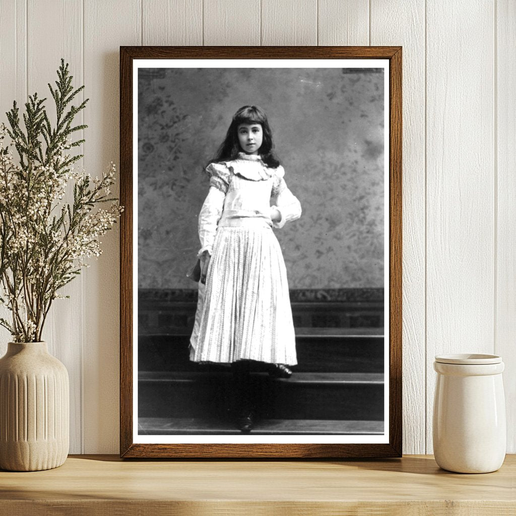 Elegant Socialite Consuelo Balsan Captured in Time