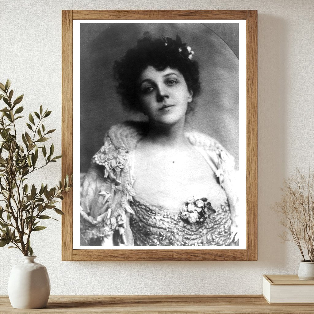 Elegant Portrait of Mrs. Leslie Cotton in NYC