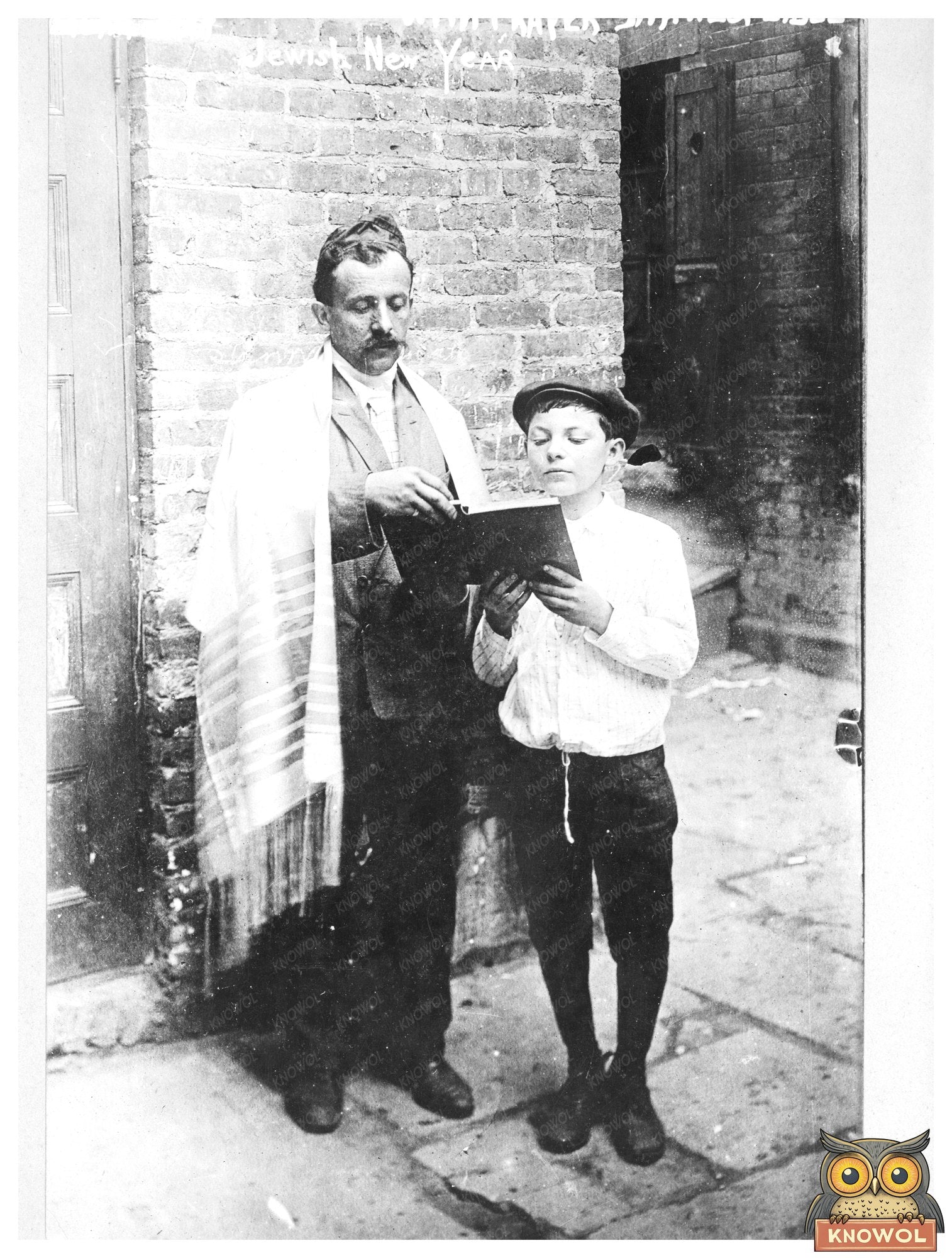 Jewish New Year Celebration in 1907 New York