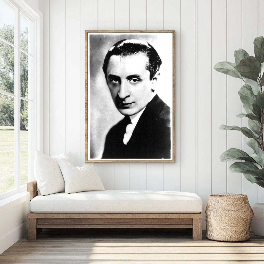 Vladimir Horowitz: Iconic Pianist in Passionate Performance