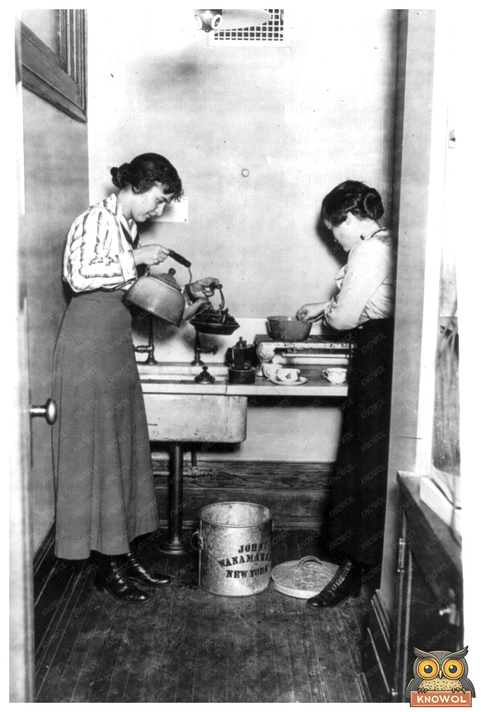 1917 Barnard College Students Brewing Tea Tradition
