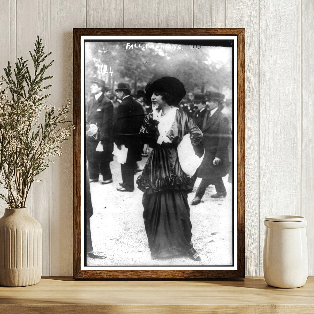 Elegant 1913 Fall Womens Fashion in New York City