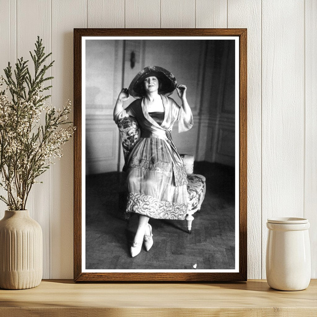 Elegant 1910s Womens Quilted Silk & Chiffon Fashion