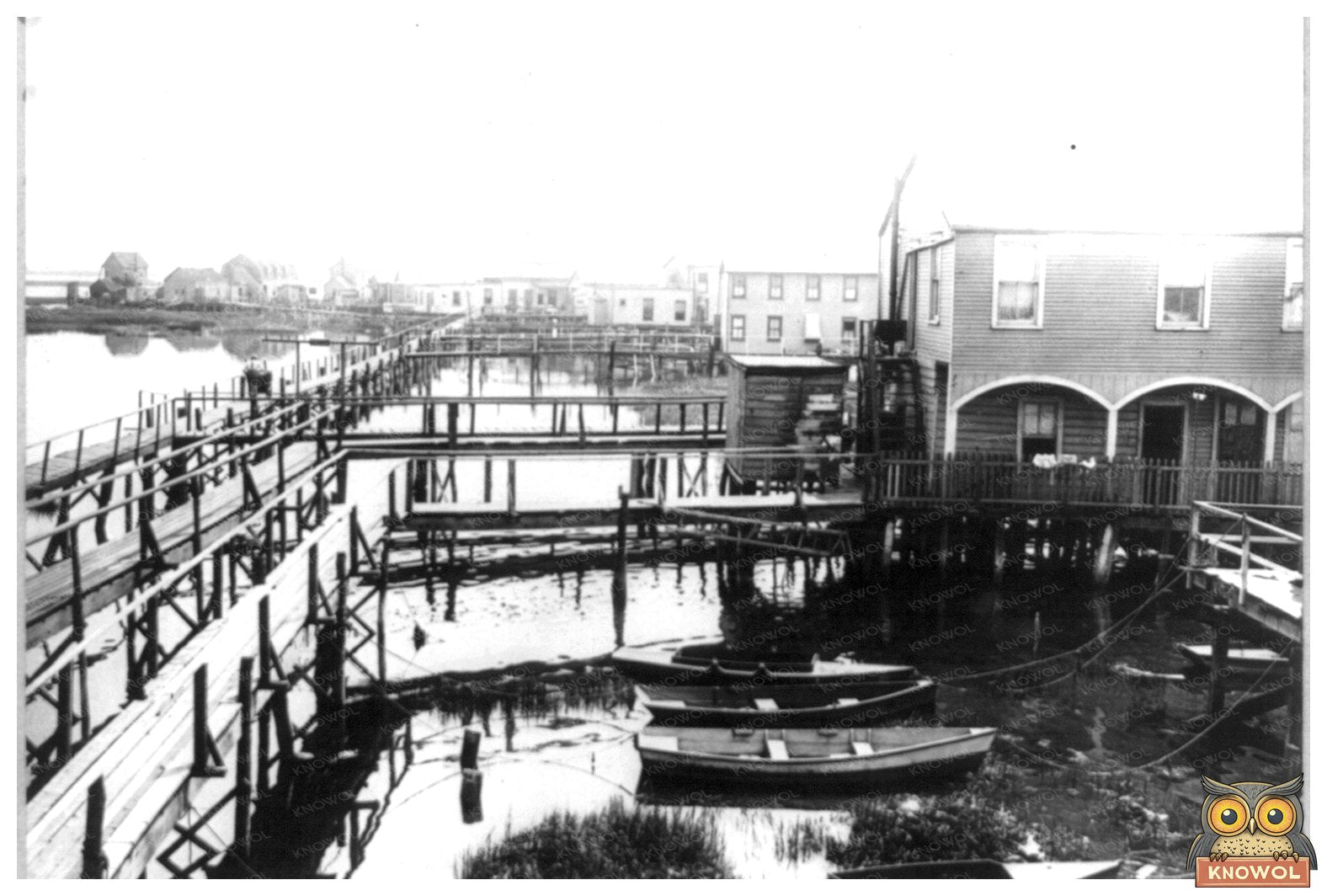 1915 Jamaica Bay Housing Boom: Waterfront Homes & Boats