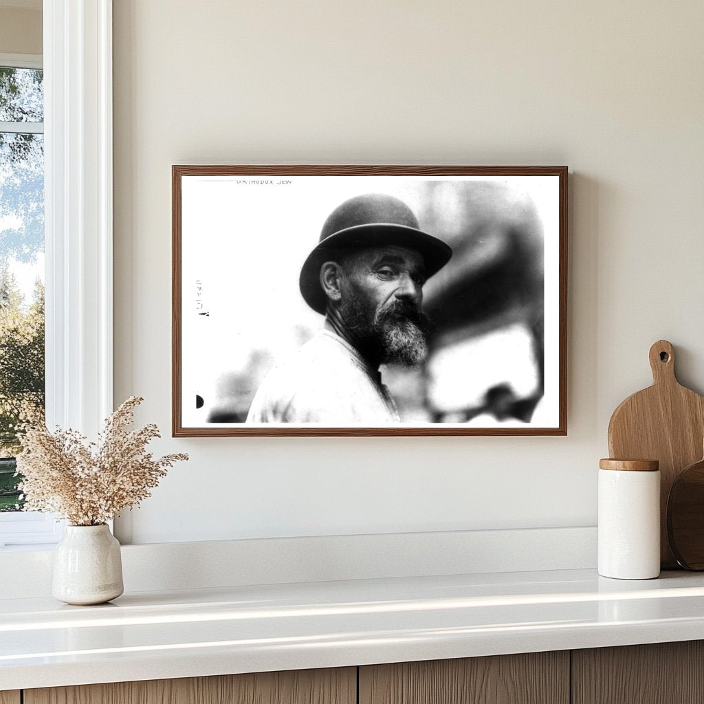 1913 New York: Orthodox Jewish Man on City Streets