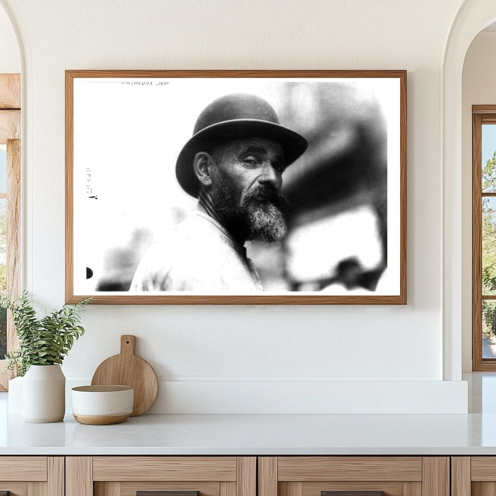 1913 New York: Orthodox Jewish Man on City Streets