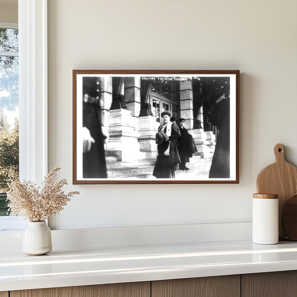 Elegant Arrival: Mrs. Livermore at 1914 Astor Tableaux