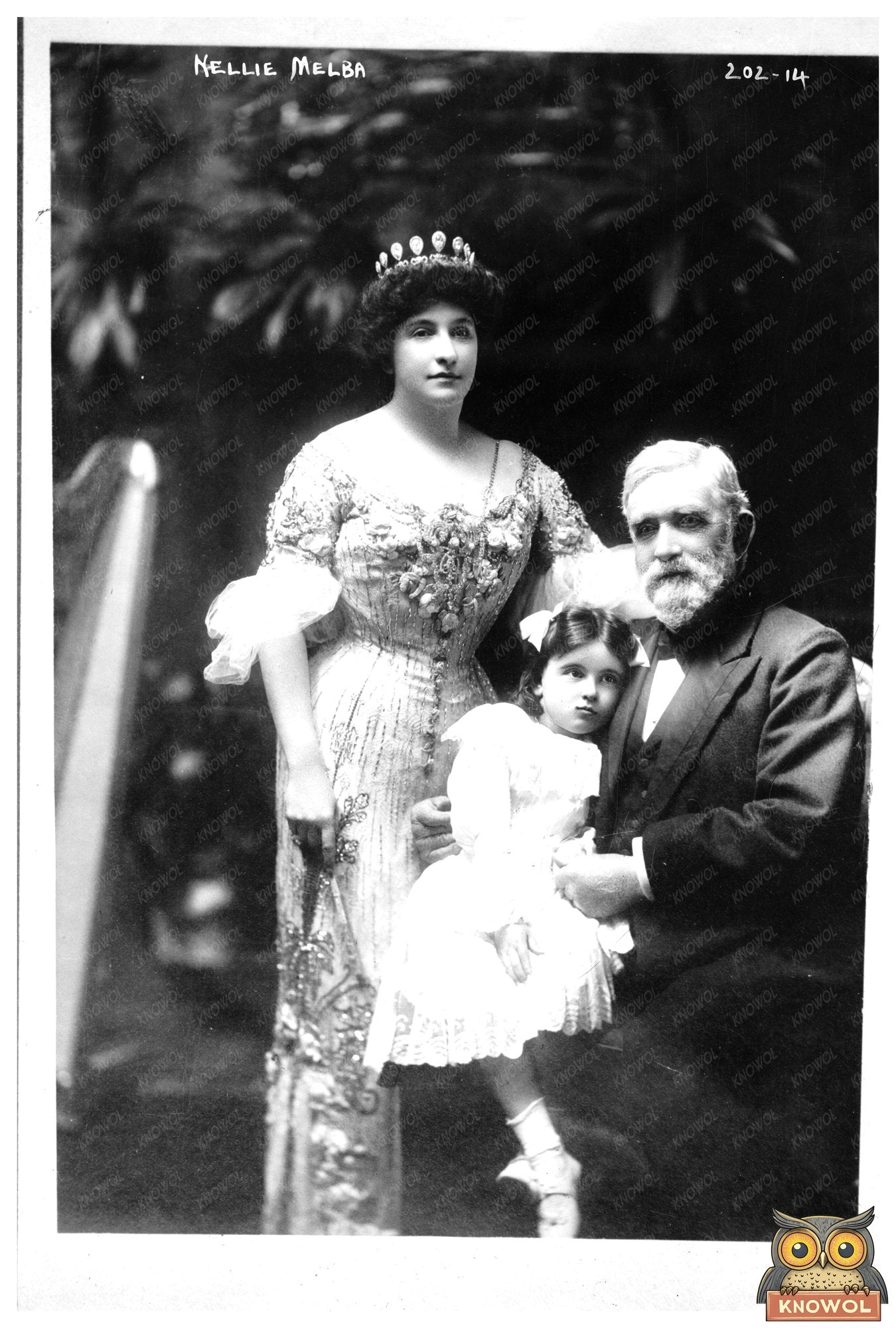 1903 Portrait of Opera Star Nellie Melba with Family