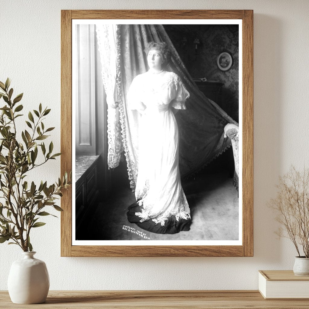 1909 Portrait of a Celebrated Opera Star