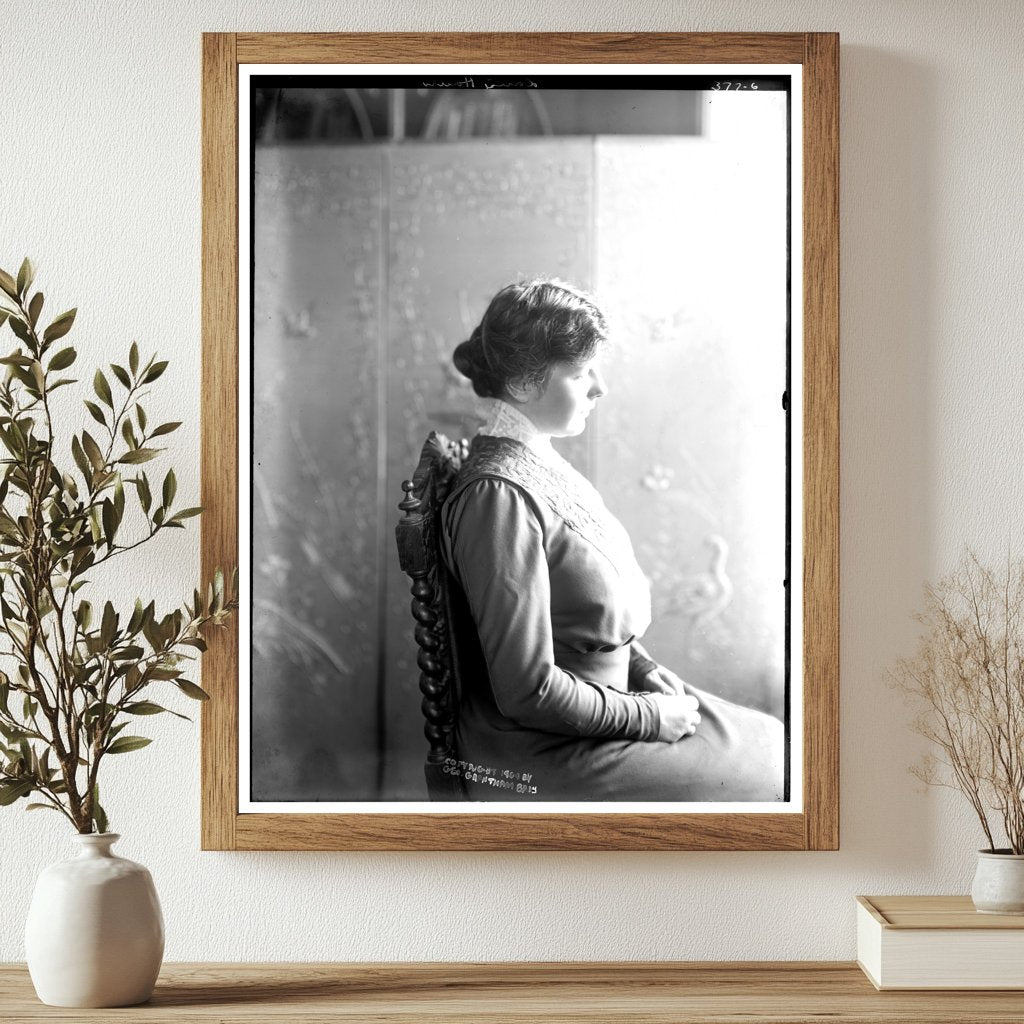 Captivating Portrait of an Operatic Soprano