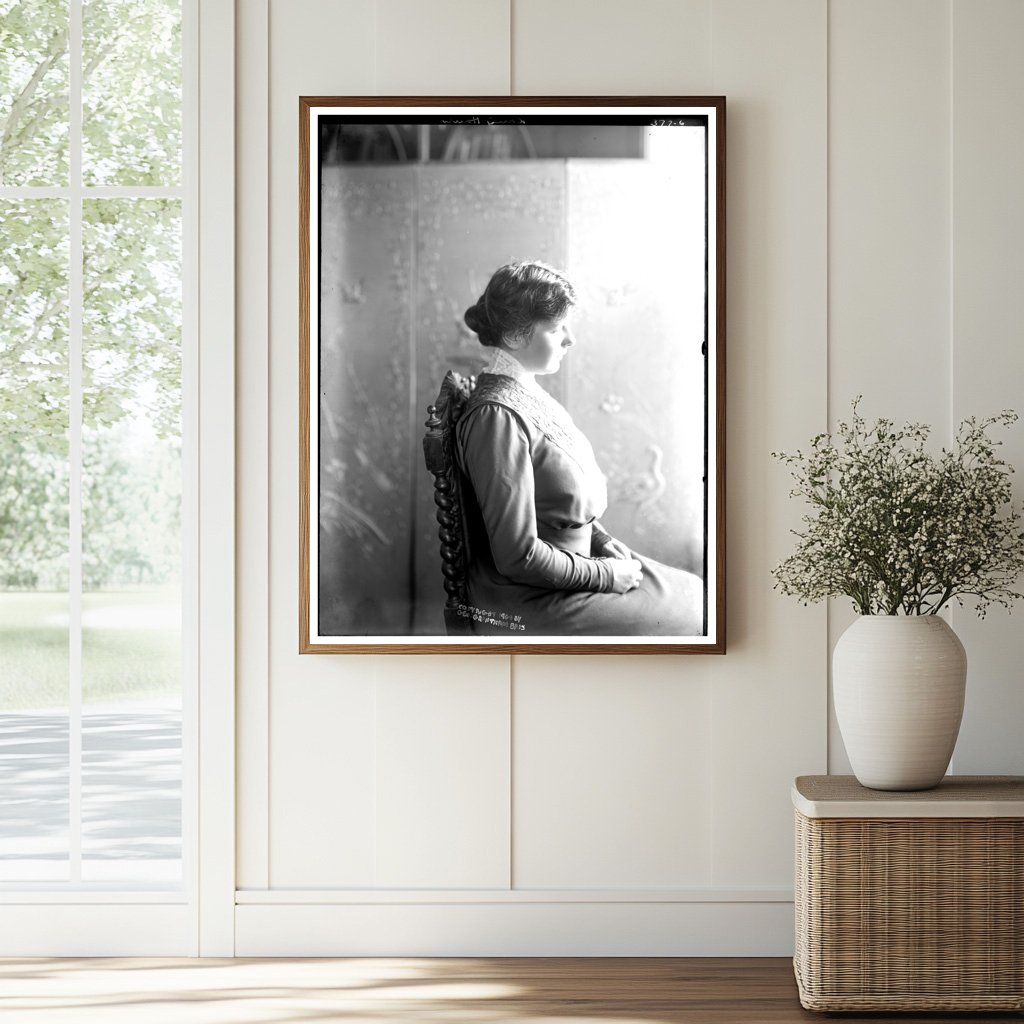 Captivating Portrait of an Operatic Soprano