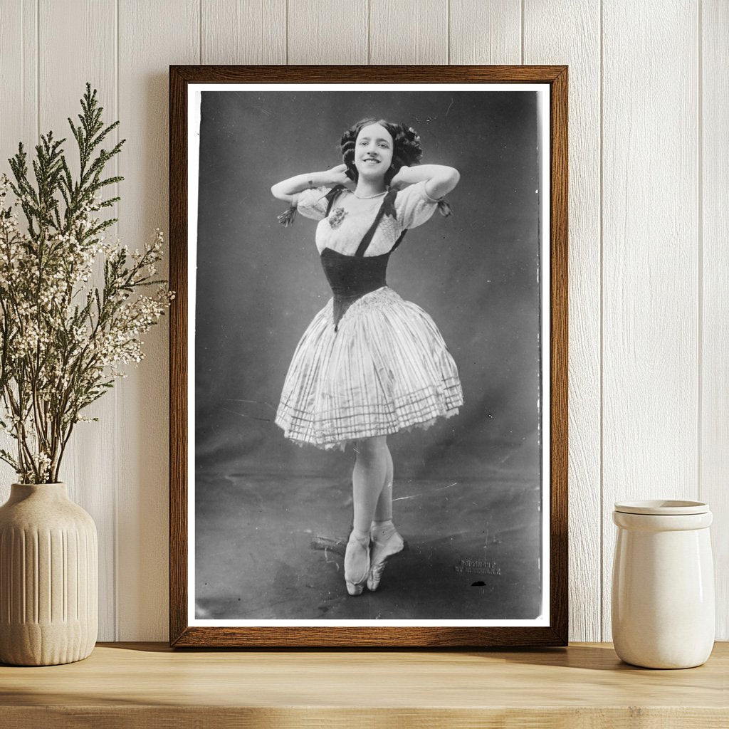 Elegant Toe Dancing Performance in Theatrical Setting