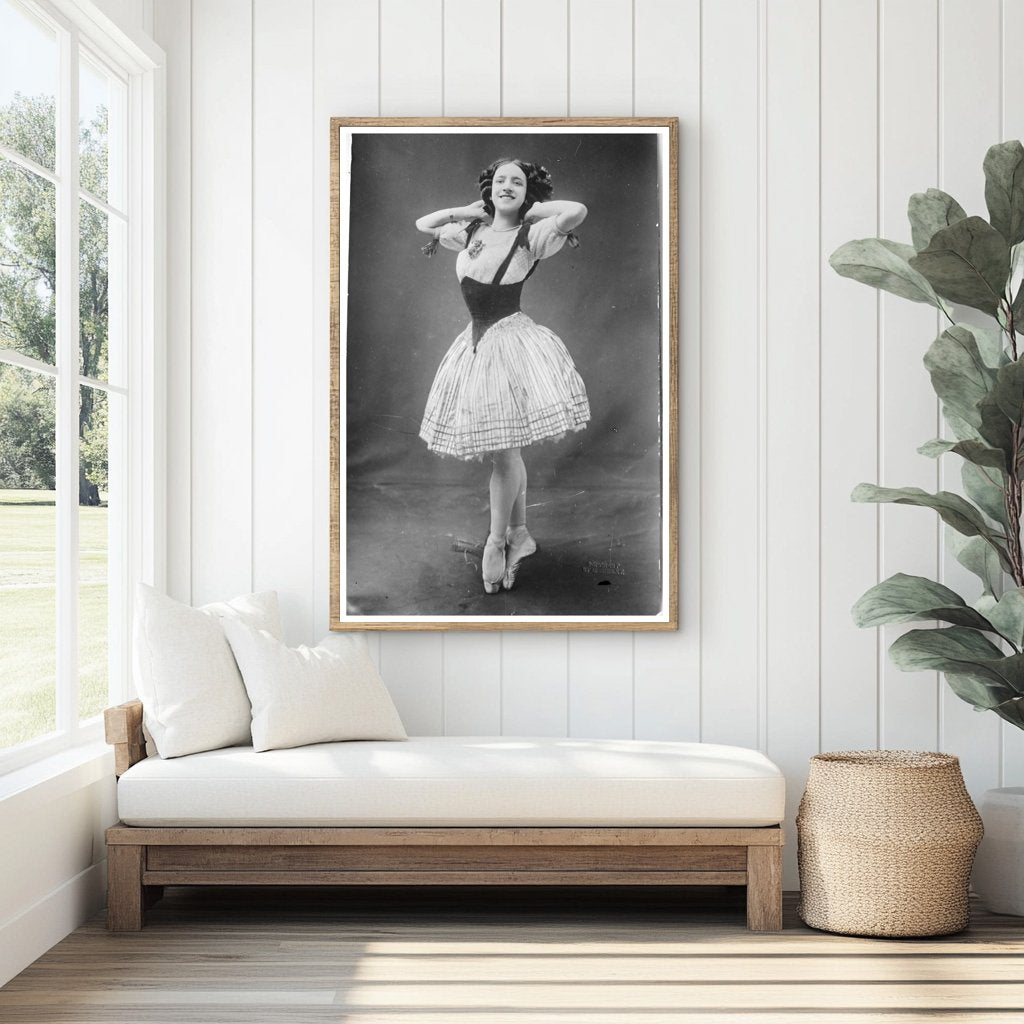 Elegant Toe Dancing Performance in Theatrical Setting