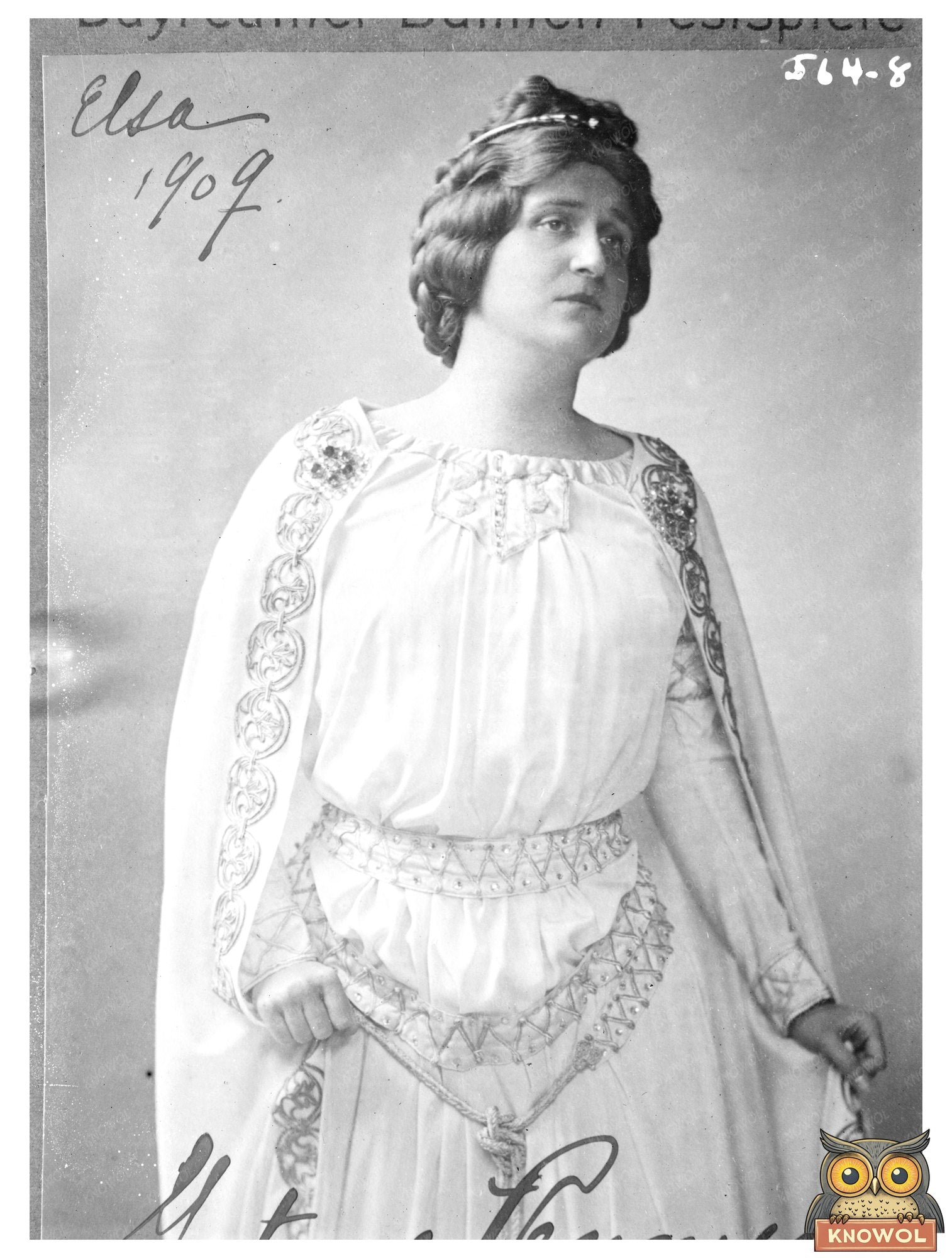 1909 Elsa and Gertrude at Bayreuth Festival