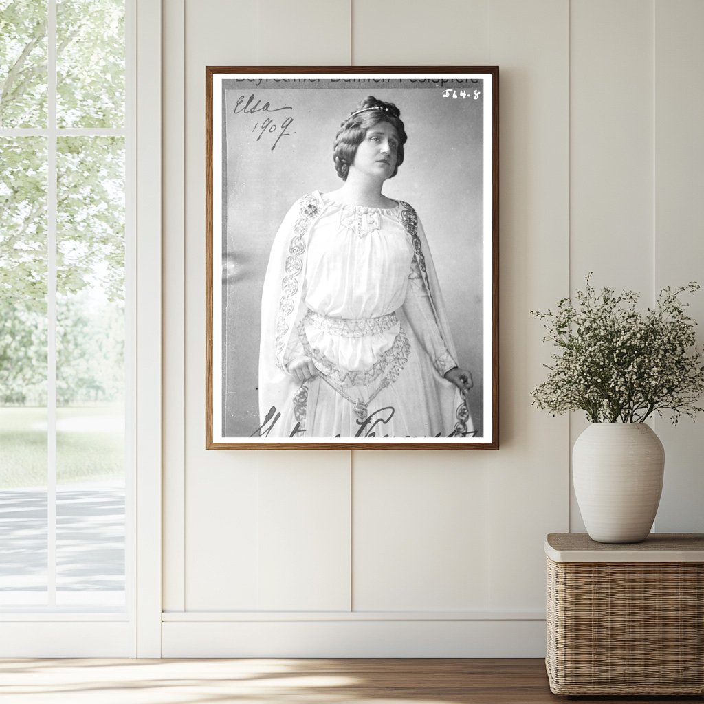 1909 Elsa and Gertrude at Bayreuth Festival