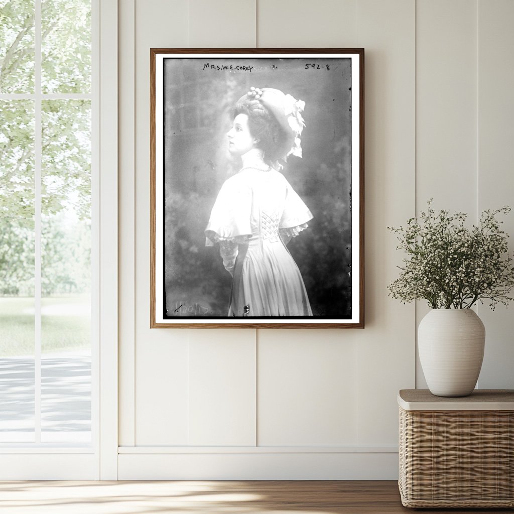 Elegant Society Portrait of Mrs. W.E. Corey
