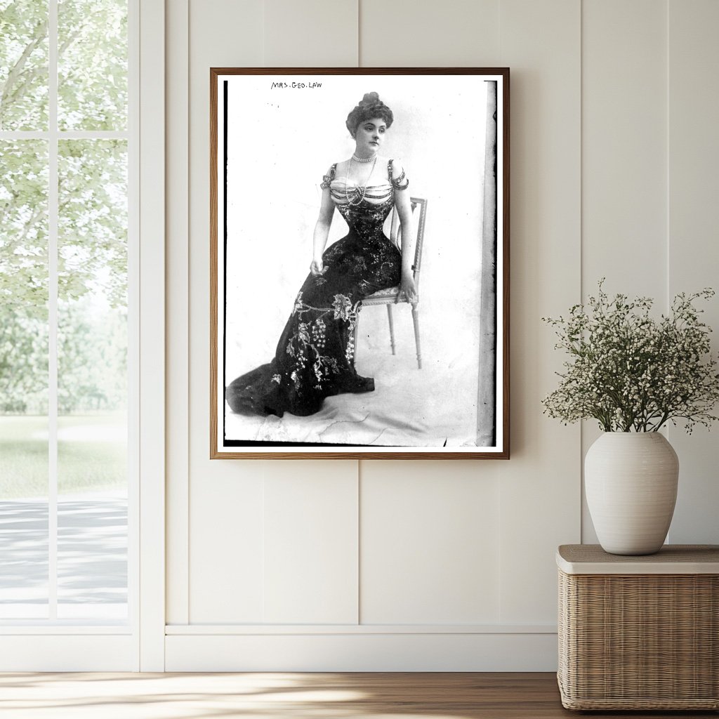 Elegant Portrait of a Trailblazing American Woman