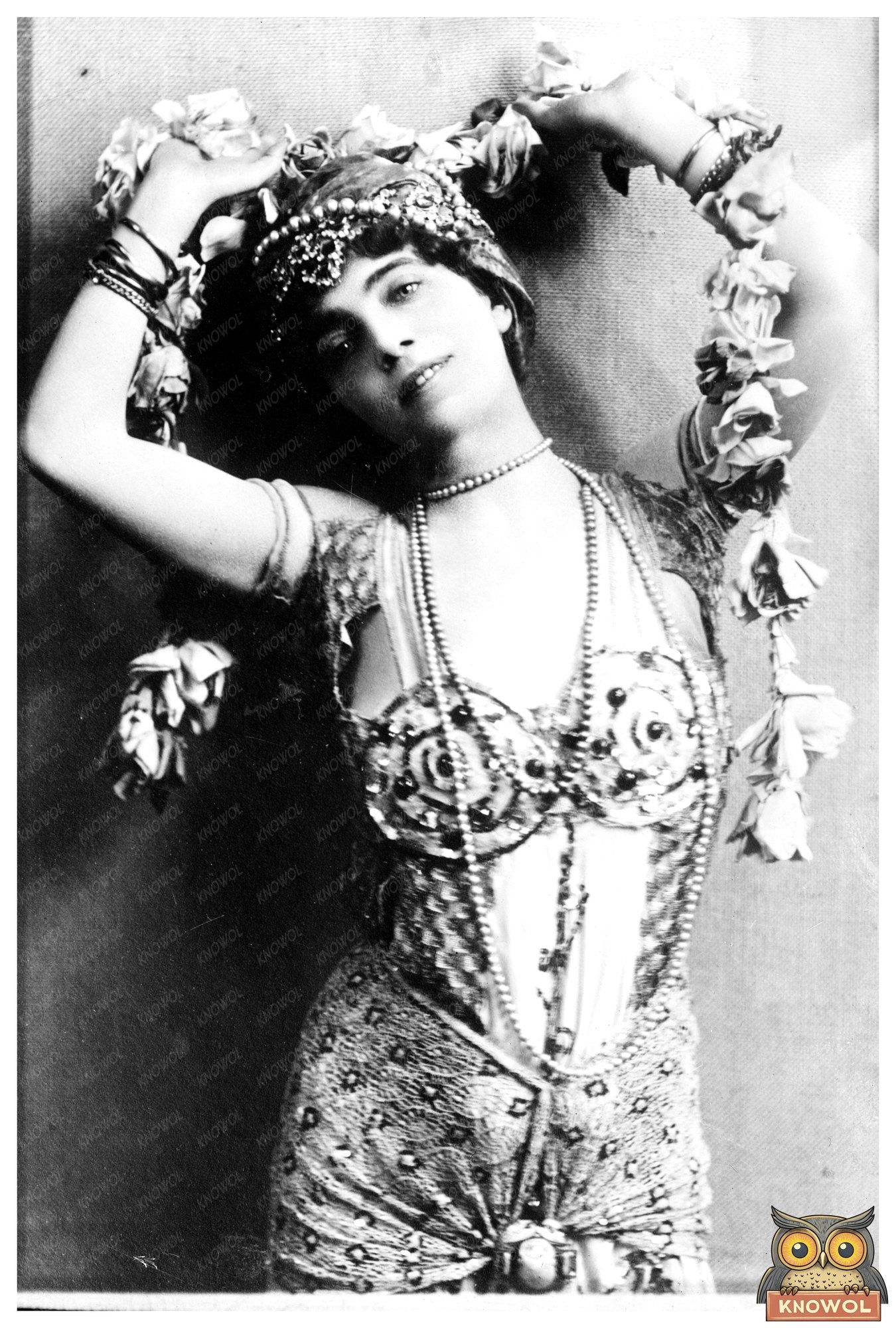 Theatrical Elegance: F. Sackville West in Performance