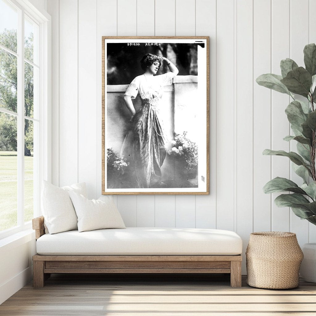 Vaudeville Star Frieda Kempel in Performance
