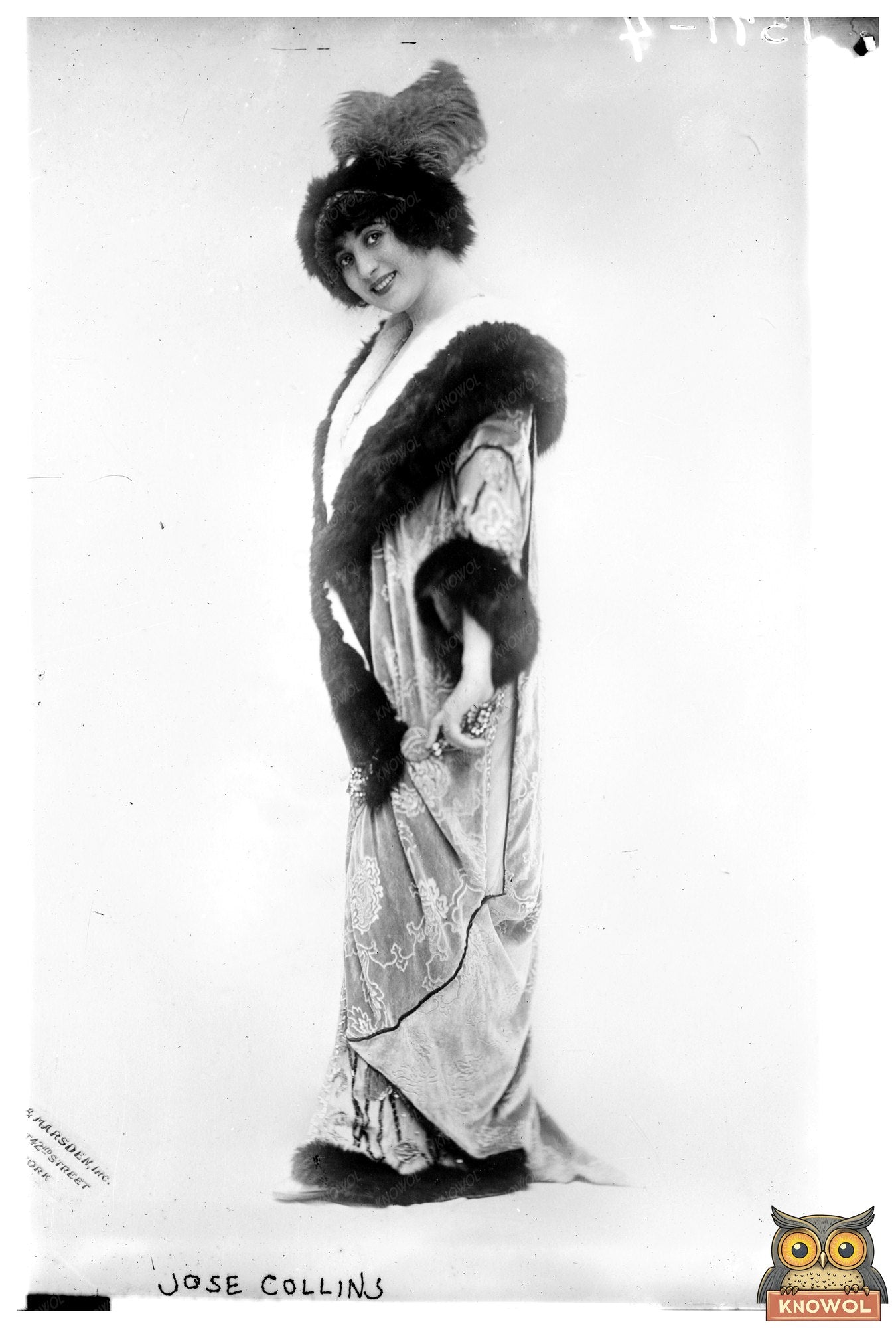 Captivating Spotlight: Early 20th Century Vaudeville Star