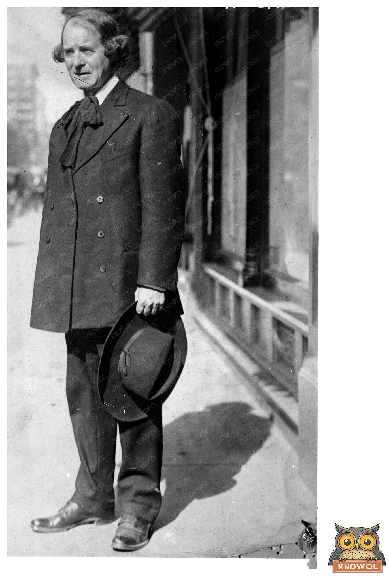 Portrait of a Pioneer: Elbert Hubbard’s Legacy
