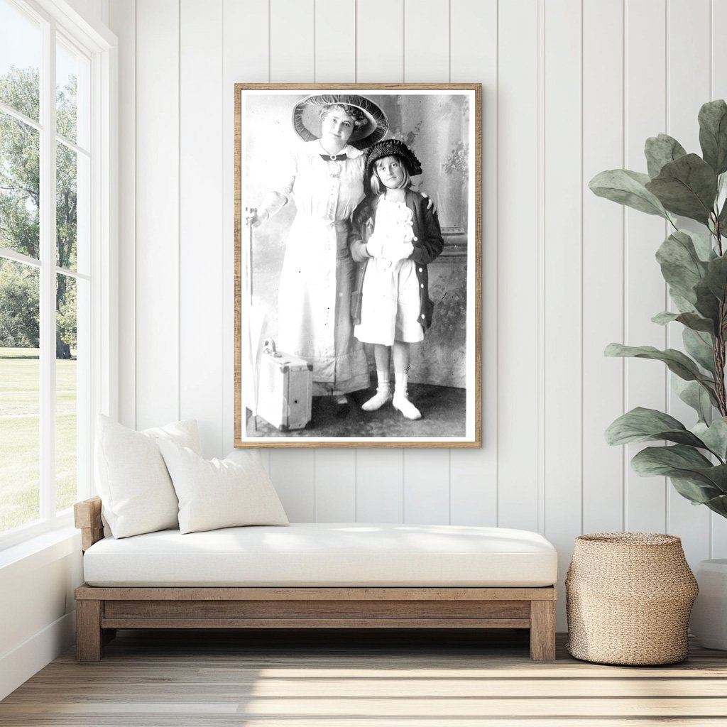 Nostalgic Family Gathering: Mary E.C. Miller & Mom