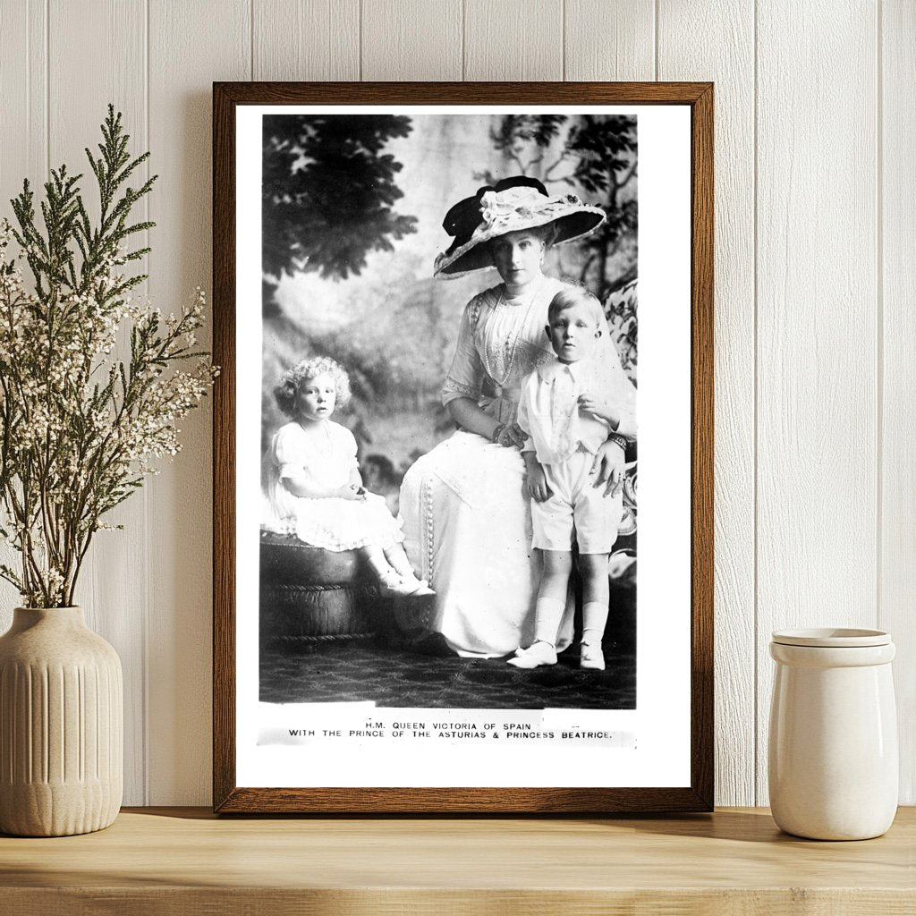 Royal Family Portrait: Queen Victoria & Nobility