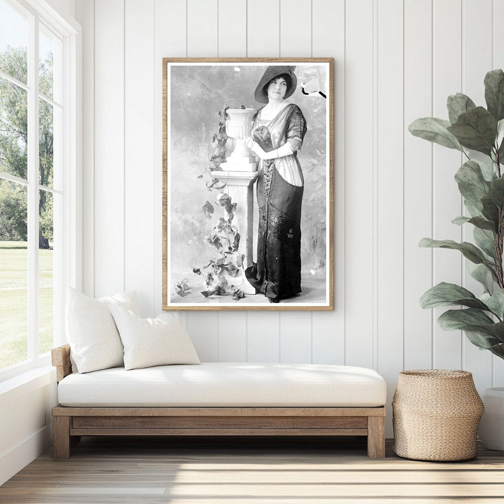 Graceful Portrait of a 20th Century American Beauty