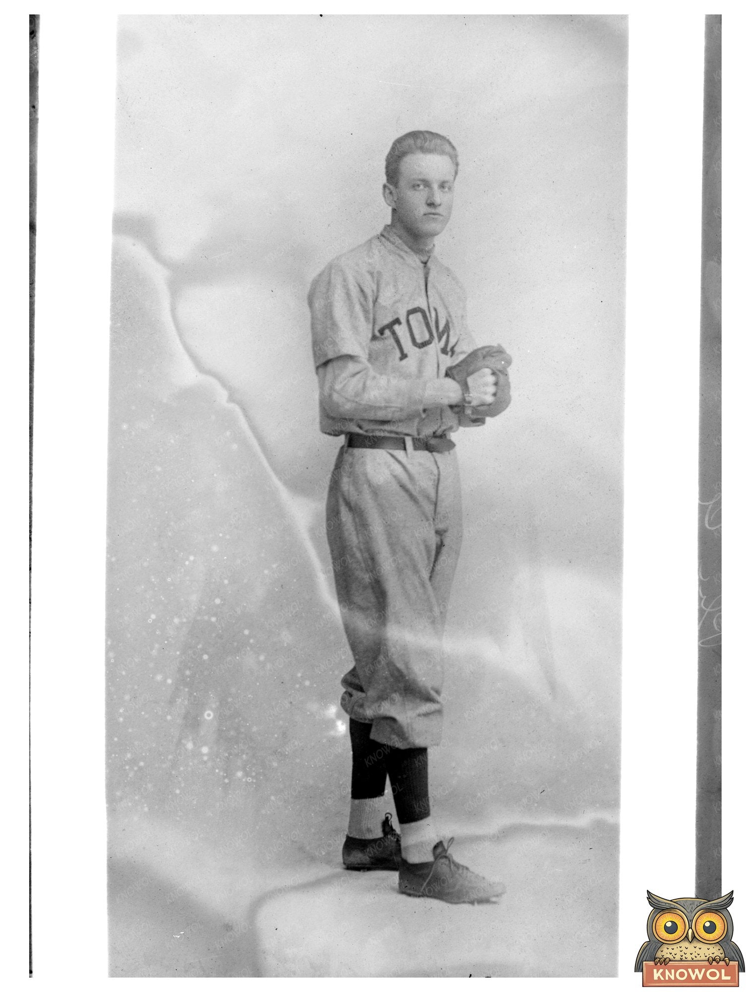1912 Vintage Portrait of Pitcher Roger E. Salmon