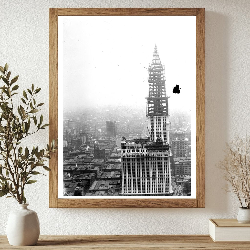 Majestic Woolworth Building: Icon of 1910s Architecture