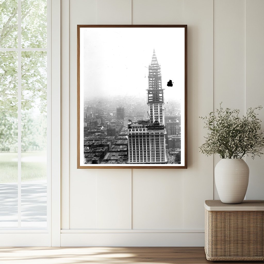 Majestic Woolworth Building: Icon of 1910s Architecture