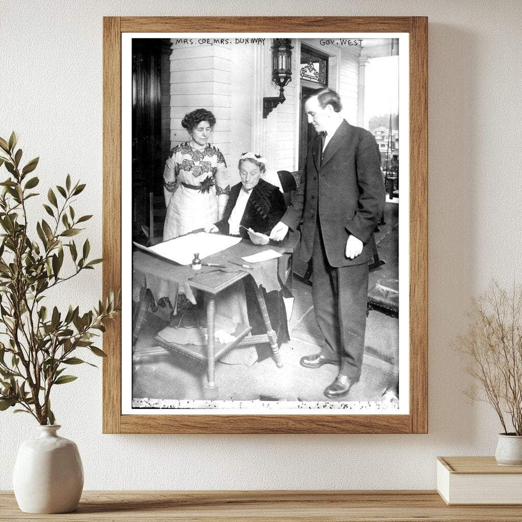 Historic Gathering: Influential Women with Oregon Governor