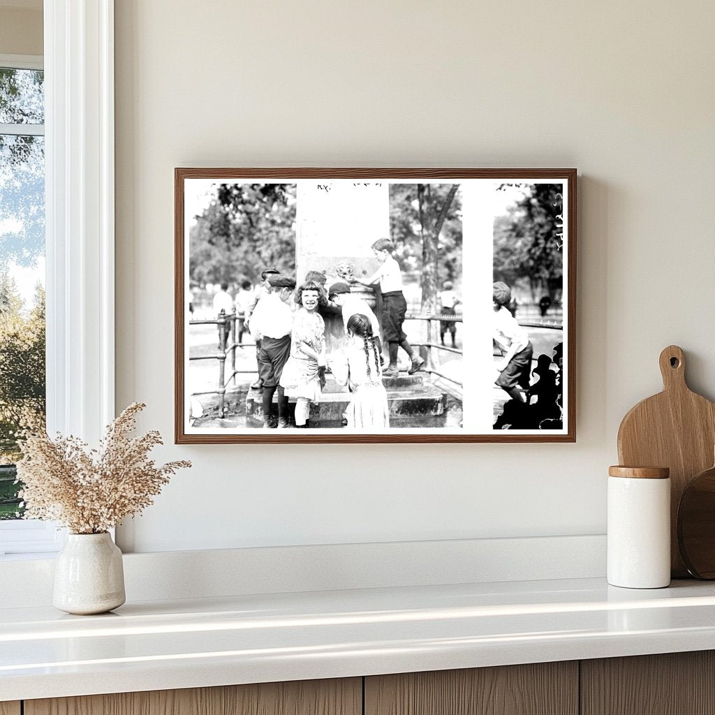 Vibrant New York Street Life in Early Summer, 1910s