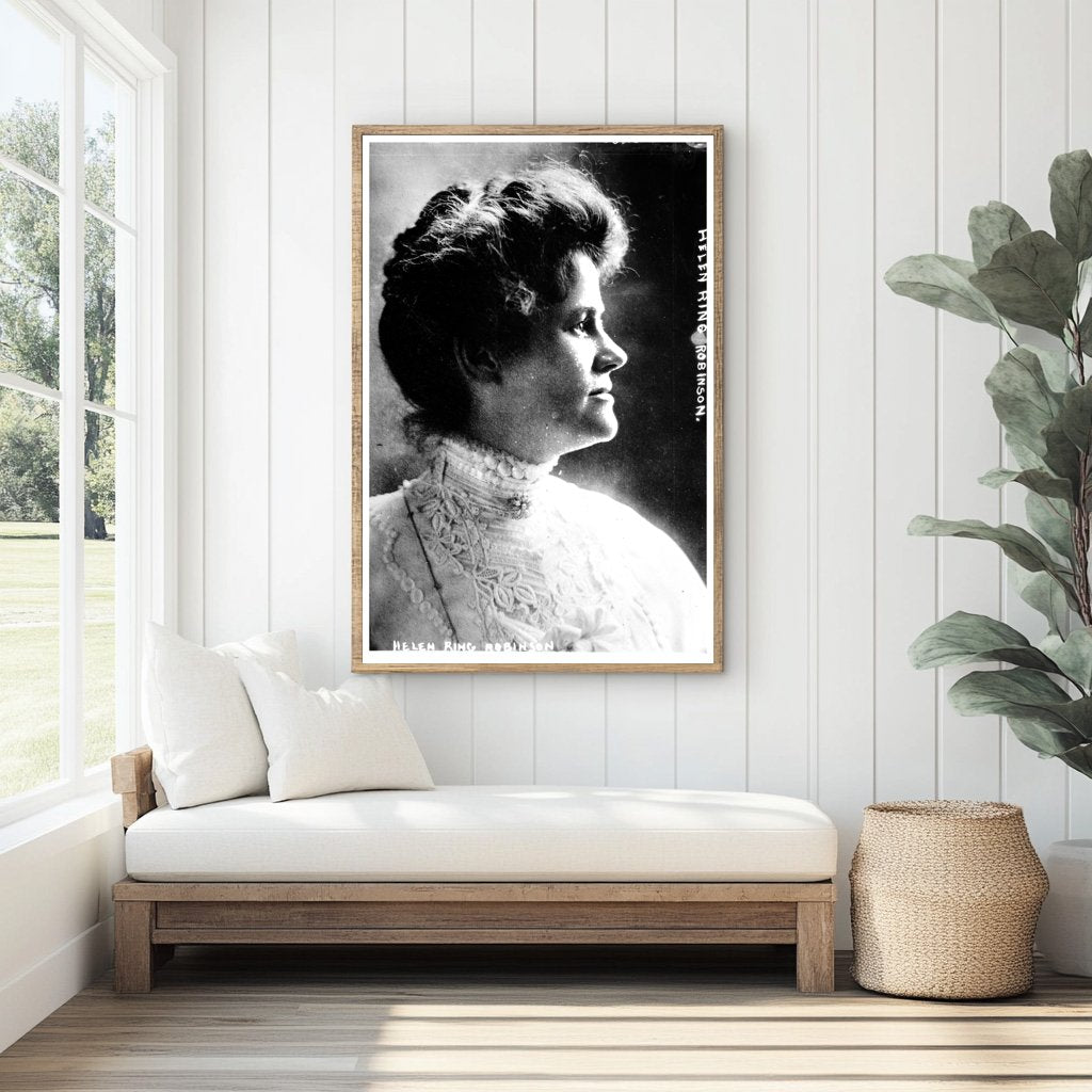 Trailblazing Woman in Early 20th Century Politics