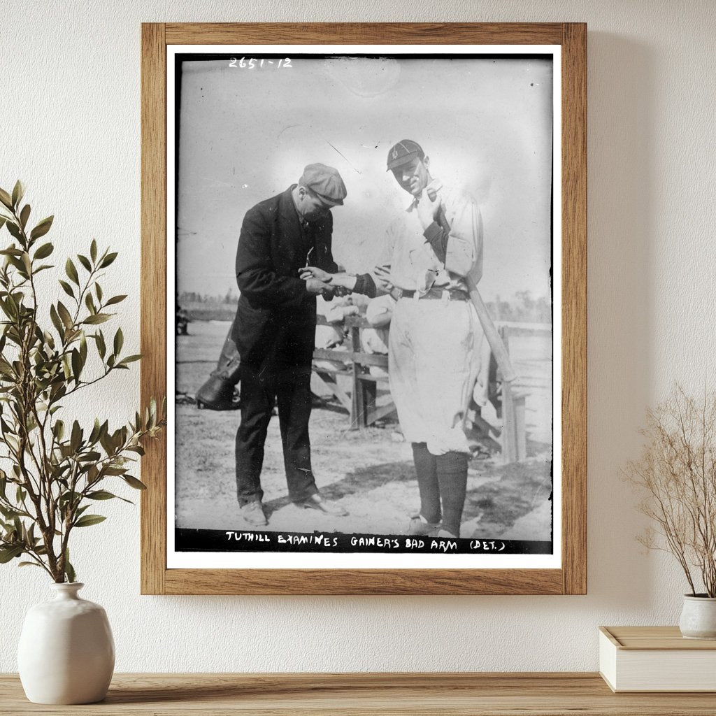 1913 Detroit Tigers: Trainer Evaluates Gainer’s Injury