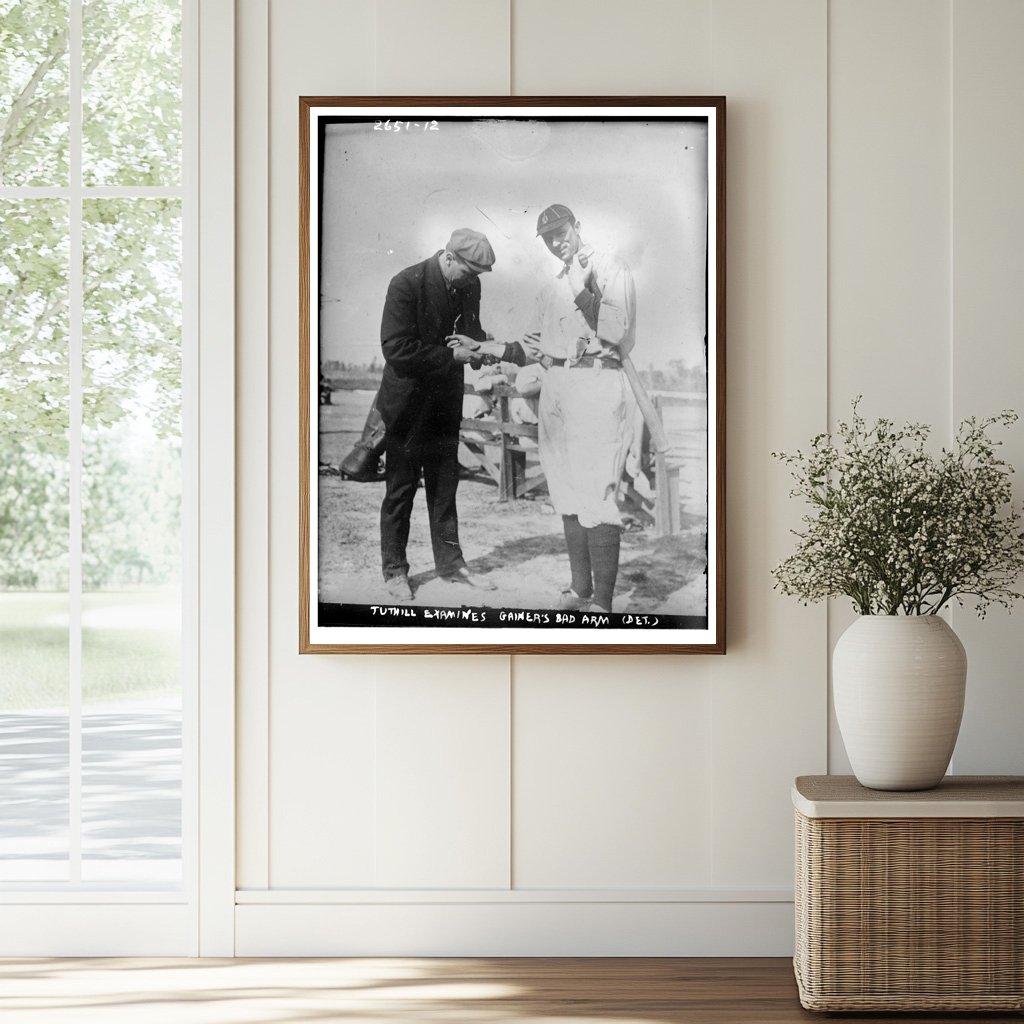 1913 Detroit Tigers: Trainer Evaluates Gainer’s Injury