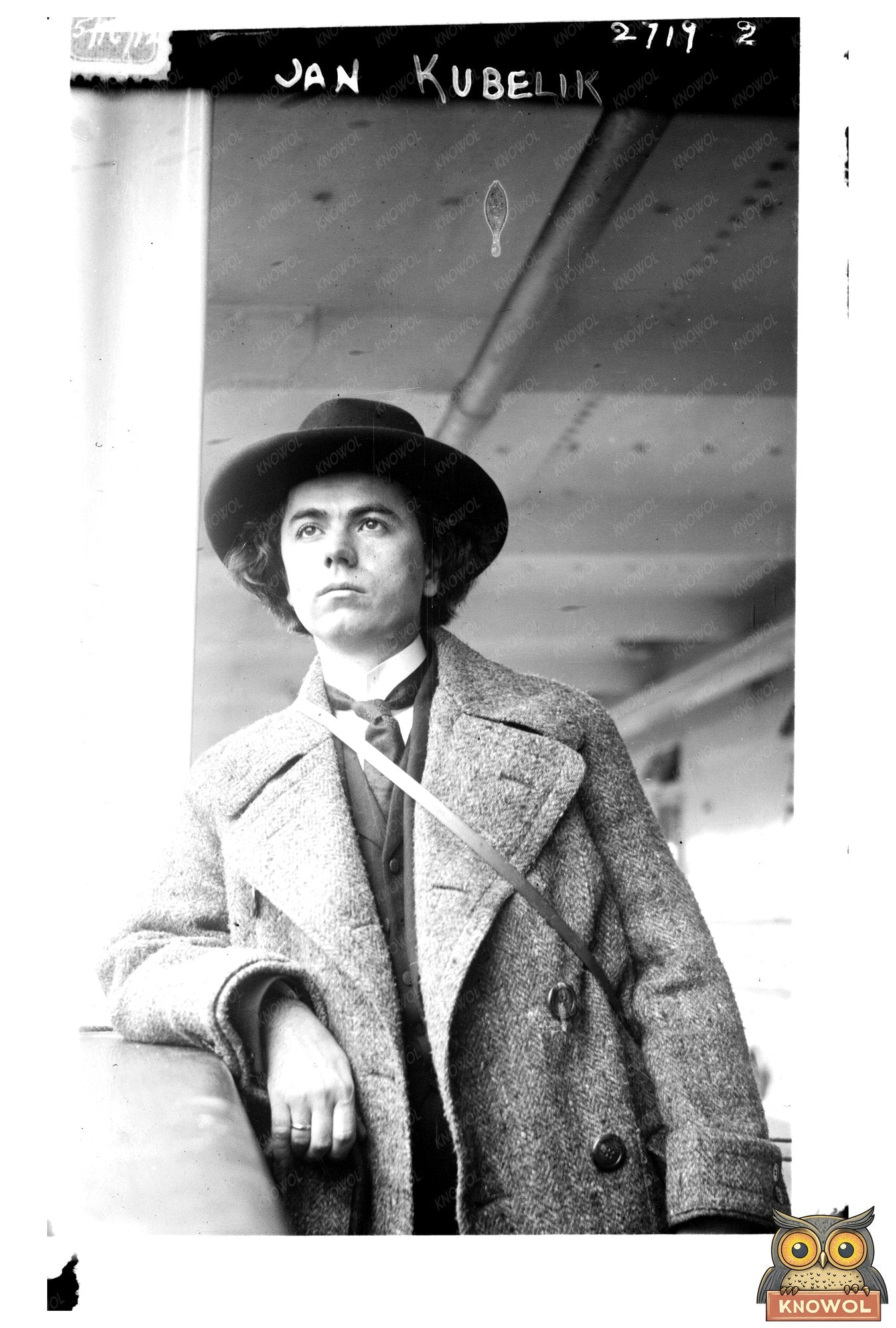 Virtuoso Violinist in His Prime: Early 1900s Portrait