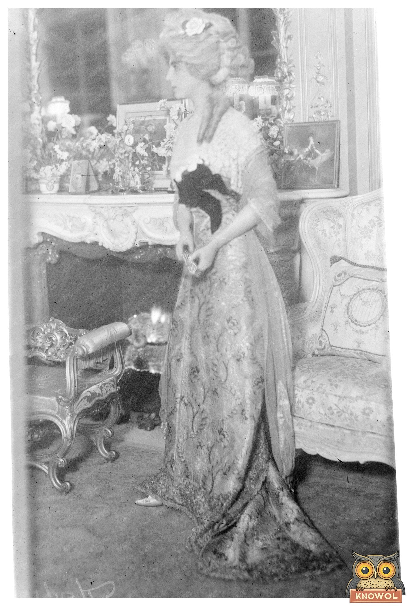 Elegant Early 20th Century Society Portrait